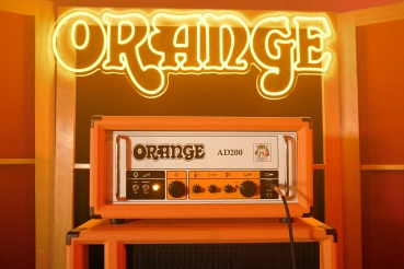 Orange AD200