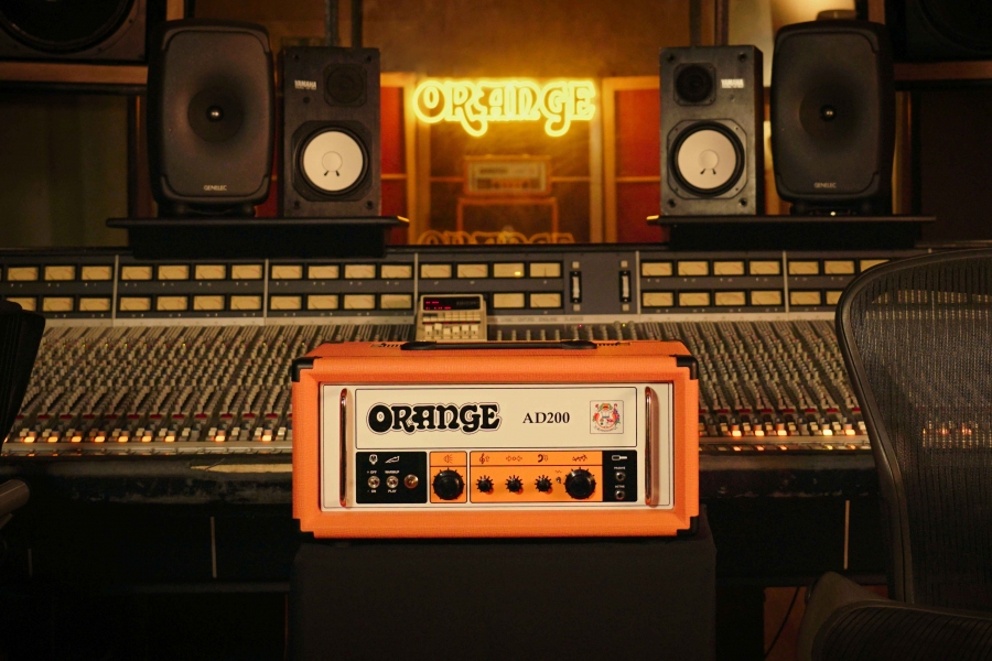 Orange AD200